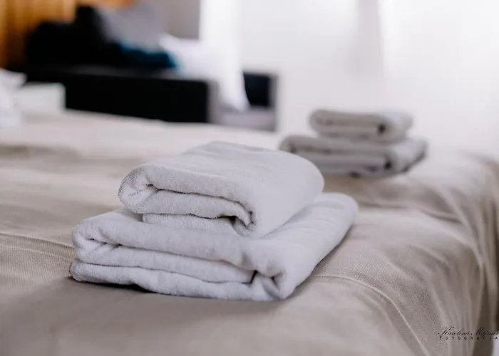 Na Fali Restaurant&apartaments Апарт-отель Поберово