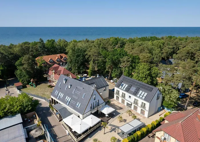 Na Fali Restaurant&apartaments Апарт-отель Поберово